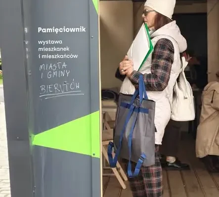 „Pamięciownik” w Bierutowie już działa – przynieś swoje zdjęcia i współtwórz wystawę