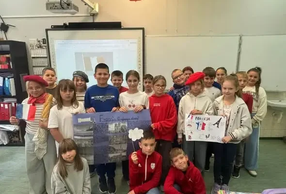 Europejski Dzień Języków Obcych w szkole – kolorowa podróż po Europie