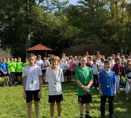 Uczniowie z Sycowa na podium Gminnych Biegów Przełajowych