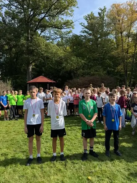 Uczniowie z Sycowa na podium Gminnych Biegów Przełajowych