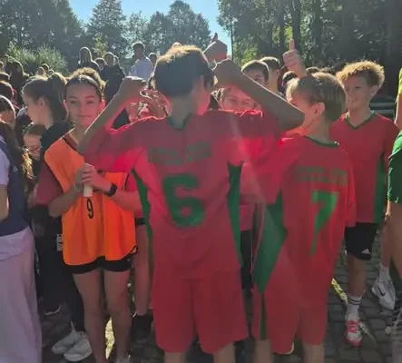 Sztafetowe Biegi Przełajowe w Oleśnicy – brąz dla uczniów klas 4–6