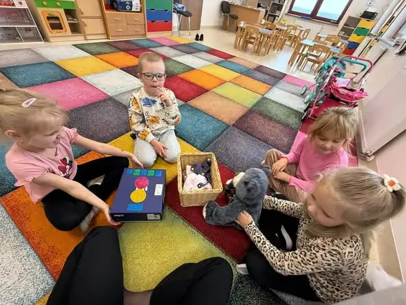 Przedszkolaki z Nietuszkowa uczą się angielskiego przez zabawę w pranie