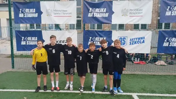 Młodzi piłkarze z Dobroszyc na regionalnym turnieju „Z Orlika na Stadion” we Wrocławiu