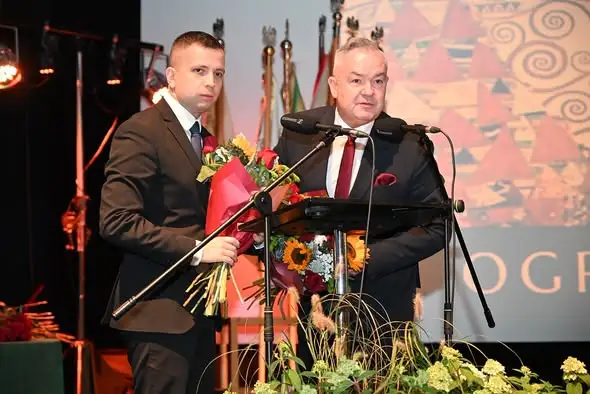 Dzień Edukacji Narodowej w Oleśnicy. Nauczyciele i dyrektorzy nagrodzeni