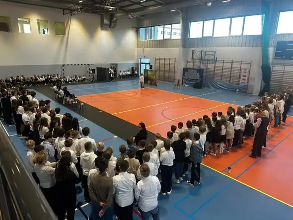 Dzień Edukacji Narodowej w Zespole Szkół w Dąbrowie – relacja z akademii