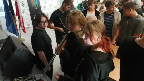 Uczniowie wzięli udział w warsztatach strzeleckich z klubem LOK „HART”
