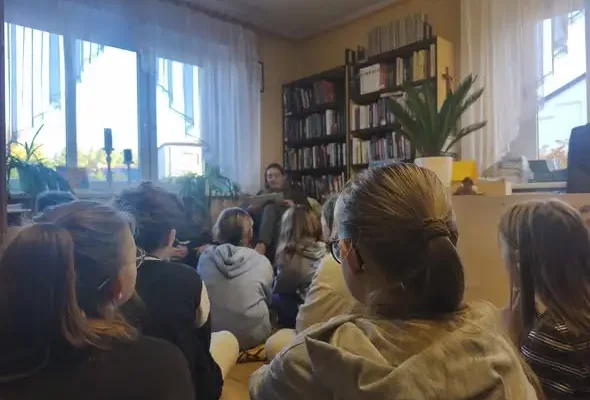Noc Bibliotek w Dziadowej Kłodzie – regionalne legendy i kreatywne warsztaty