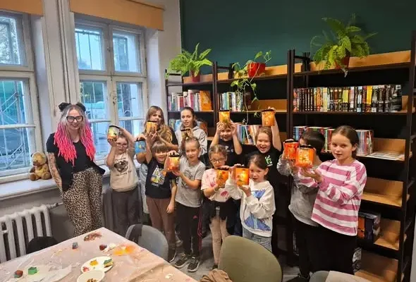 Jesienny las w słoiku – warsztaty w bibliotece w Bierutowie