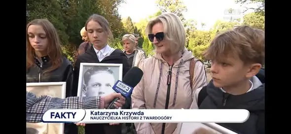 Uczniowie z Twardogóry oddali hołd bohaterom na Cmentarzu Osobowickim