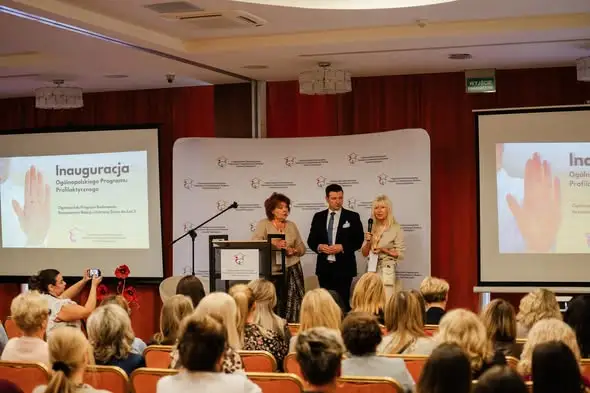 Dyrektor żłobka z Dobroszyc na ogólnopolskiej konferencji w Łodzi