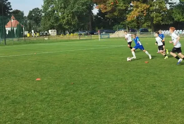 Zenit Międzybórz rozgromił Akademię Piłkarską Oleśnica III 11:2